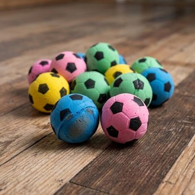 balles-pour-chats-en-mousse-ludiques
