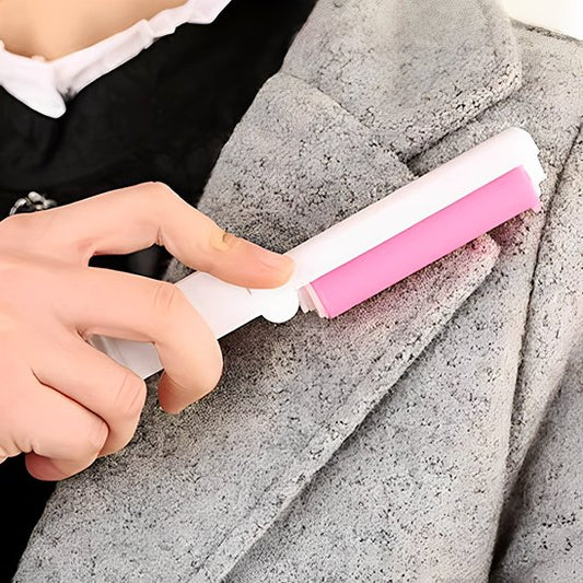 brosse-anti-poil-chat-pliable-ergonomique