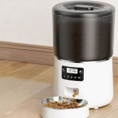 distributeur-automatique-croquettes-chat-districroq-blanc