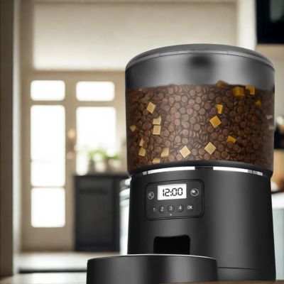 distributeur-automatique-croquettes-chat-districroq-noir