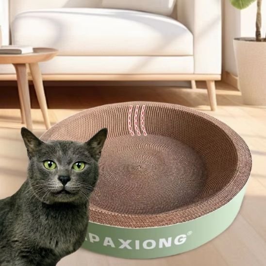 griffoir-pour-chat-en-carton-ovale-accueillant