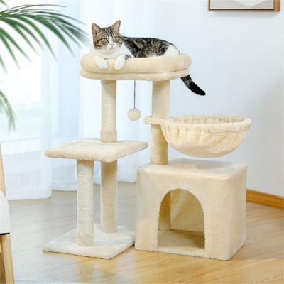 petit-arbre-a-chat-compact-avec-jouet