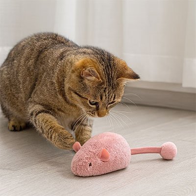 Jouet souris peluche rose pour chat - format idéal à transporter